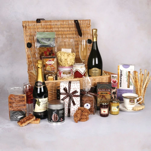 Italian food deals hamper